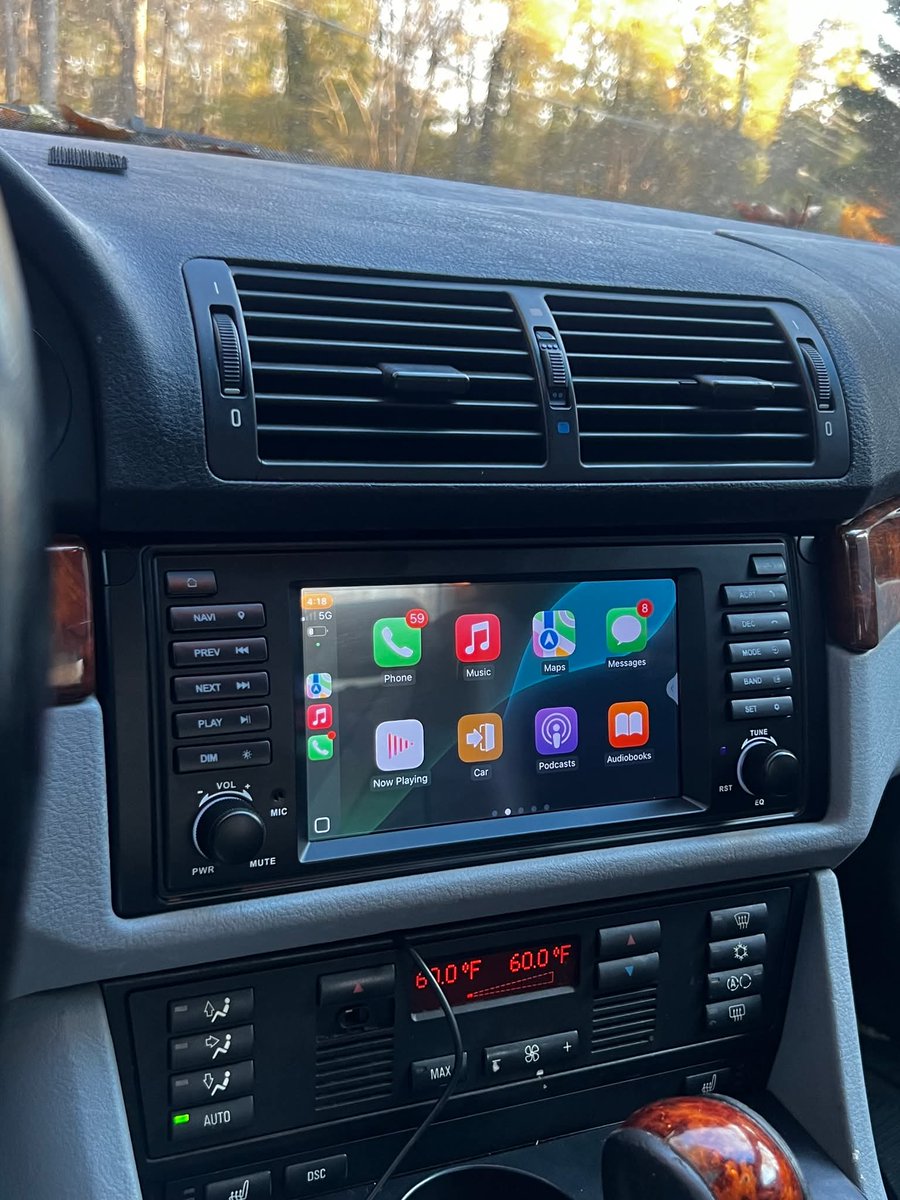WilJay_1's tweet photo. Screen or no screen? https://t.co/7BexqfDT27