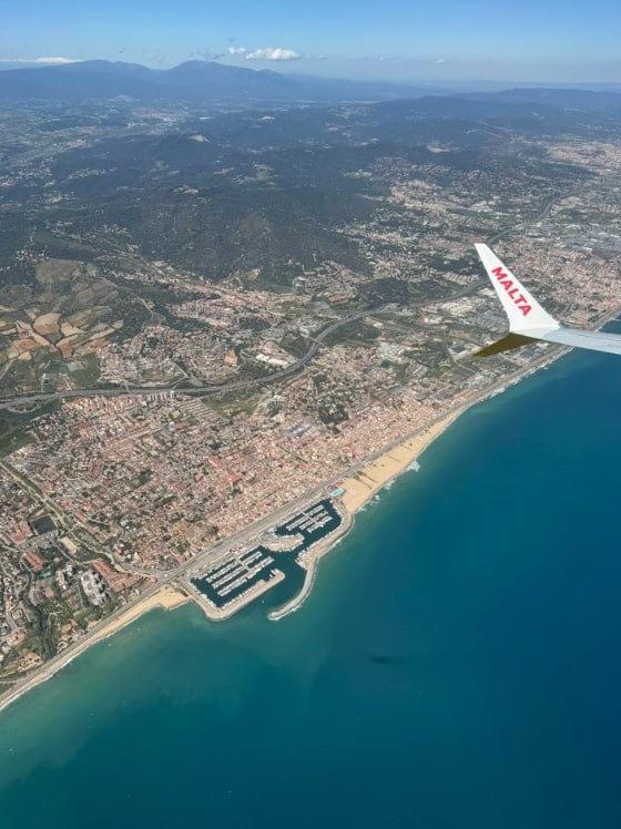 gothicjasmin's tweet photo. best seat in the sky https://t.co/sxcAD0hAb3