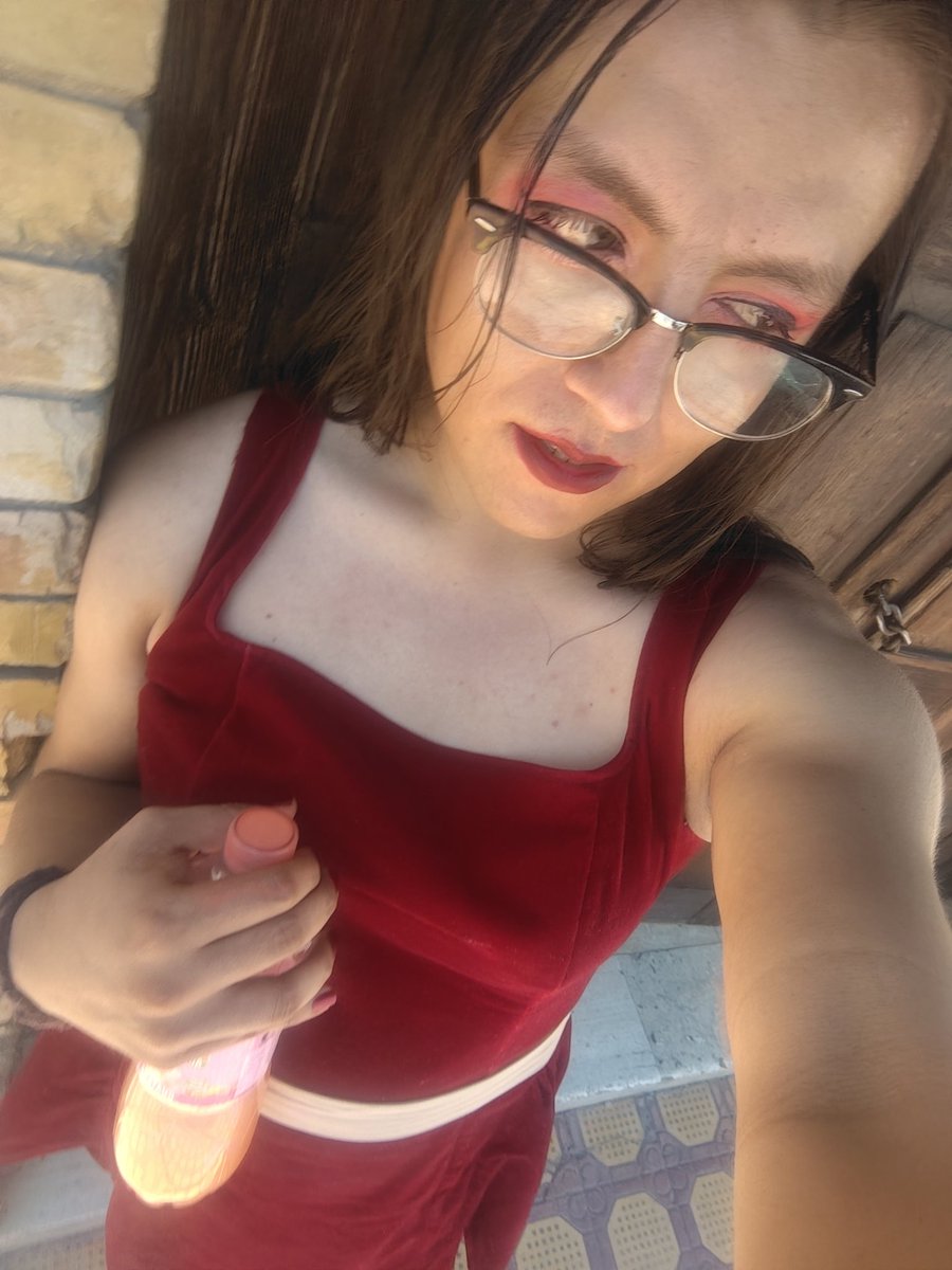 belladel26's tweet photo. Hoy salí a la calle con este oufit a robar miradas que rico es solo traer mi bra y mi tanga debajo #sissy #femboy #trans #shemale #putito #putita #sissyespañol
#Transexual #exhibition #puta
La proxima no llevare la tanga https://t.co/U3OTLZ6iLa