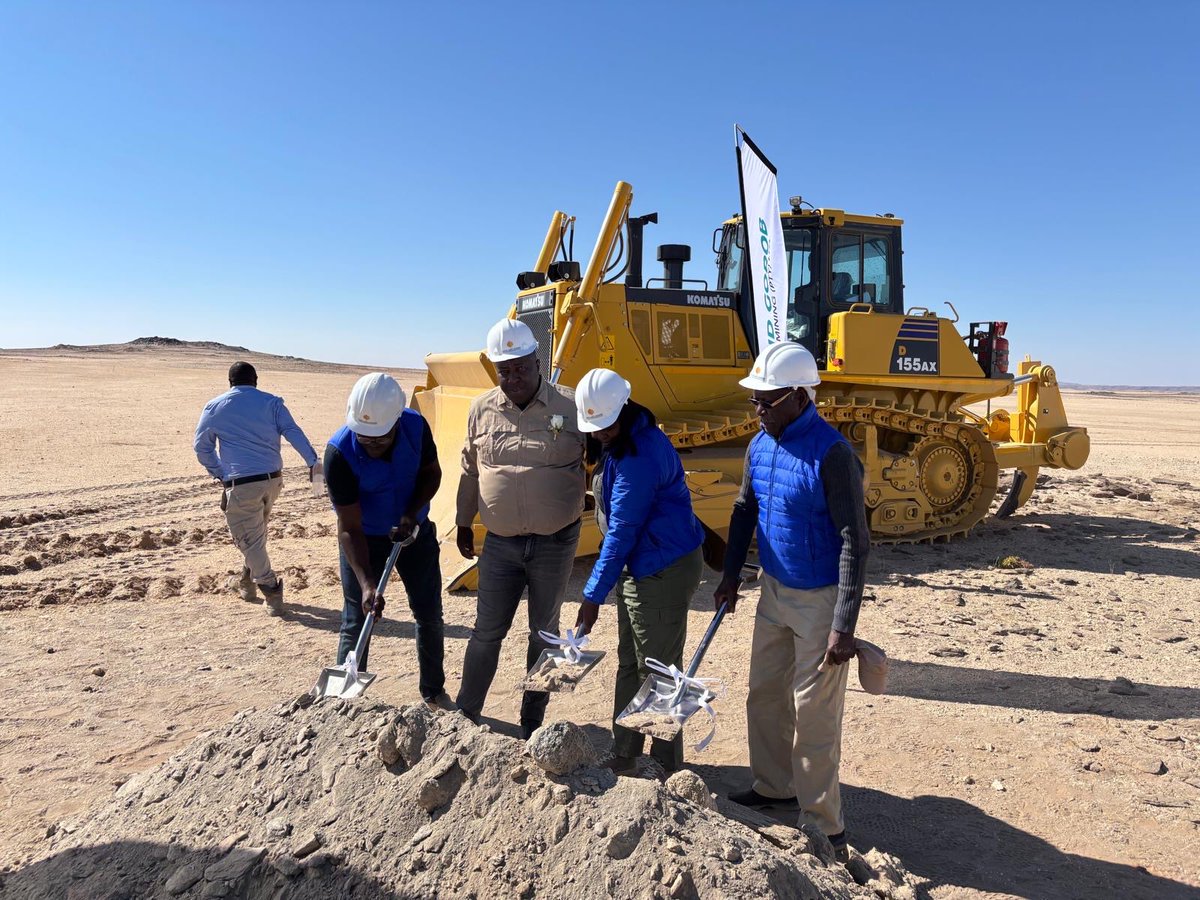 Share_Talk's tweet photo. Topnar community representatives @BezantResources Hope &amp; Gorob mine groundbreaking ceremony in Namibia. 🇳🇦 @ColinBirdMining #BZT #Namibia #Copper #Gold https://t.co/K0e15nGPL0