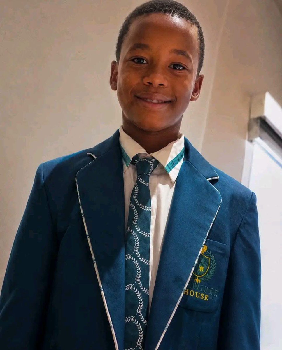 OmphileMnaps's tweet photo. Police are searching for 12-year-old Bandile Makhubo, who was reportedly kidnapped from his grandmother’s home in Palm Springs, Evaton, on Saturday.

He was allegedly taken by four men travelling in a white Toyota Quantum. https://t.co/n3TBOU8eU3