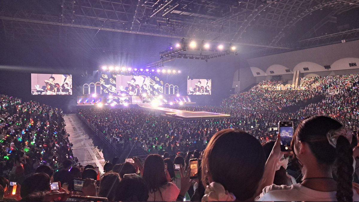 SIN35532964's tweet photo. 2日間、幸せだったな
母上・付き合ってくれた友達、ありがとう✨
また乗車したいです！

#超特急_ESCORT
#超特急がESCORT https://t.co/hKNkeUldi4