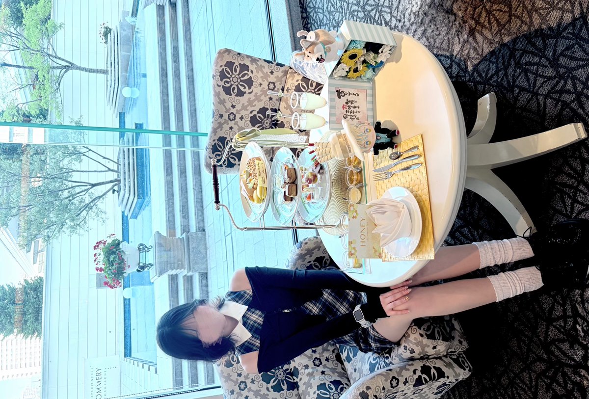 sukiya_nen_'s tweet photo. 当日のマナのお誕生日お祝いで蜂蜜アフヌン🍯︎🌟
これからもマナが笑顔で楽しく活動できる1年になりますように(  •̀  ̫ -︎︎  )✩

 #緋八マナ爆誕祭24歳の部決勝  #マナの眼 https://t.co/clghQ1tKTS