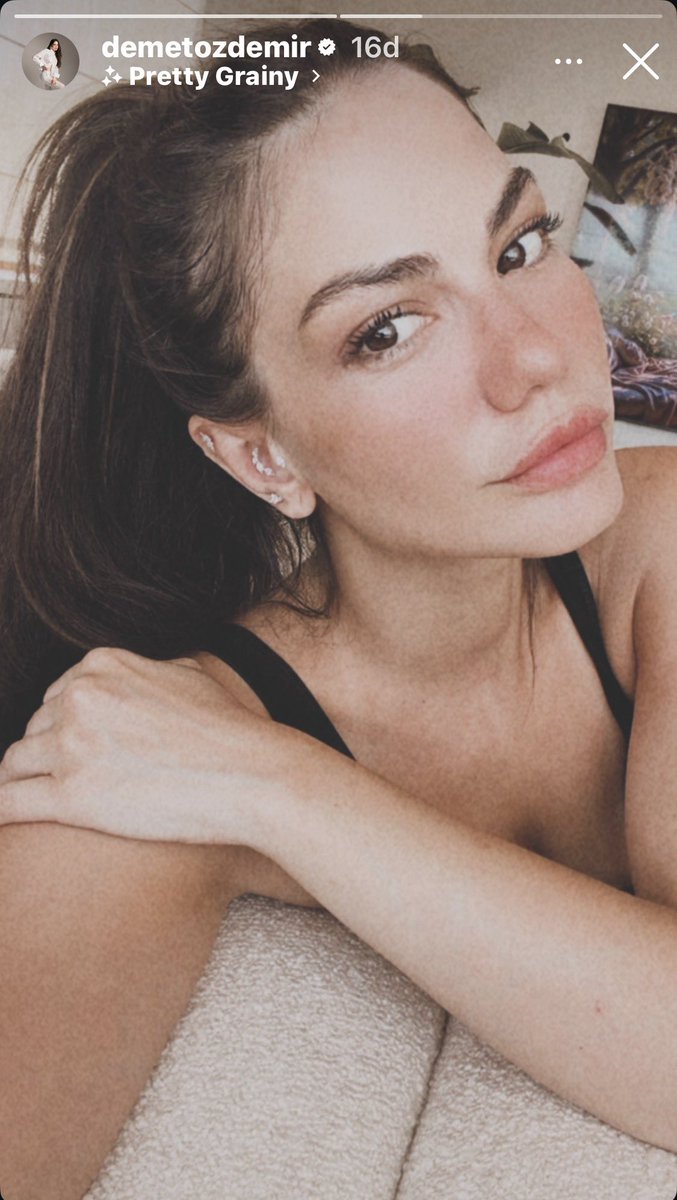 DemetOzdmrMedia's tweet photo. 🆕 | #demetözdemir Instagram hesabında yeni hikayeler paylaştı

📸 | @/demetozdemir • IG story https://t.co/bRCicDRAJ5