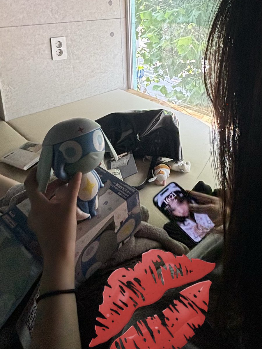 ofcke_'s tweet photo. 만화카페 참으로 좋으네요 ^.^ https://t.co/xb2MP3RTJM