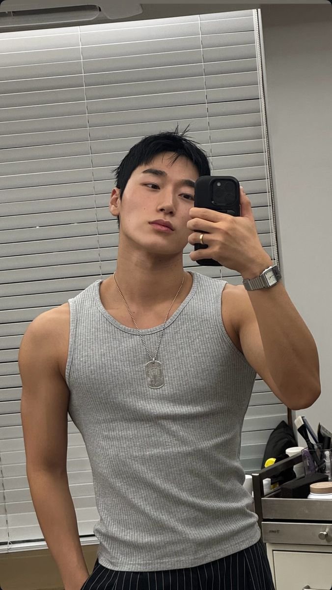 williamestt__'s tweet photo. it's giving "mas, dd mau pangku" vibes. https://t.co/r0kqTMtRCU