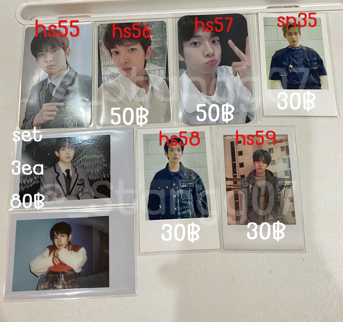 _Stangg07's tweet photo. pls kindly rt ❗️

wts | พร้อมส่ง
♡ การ์ดฮีซึงราคาตามภาพนะคะ รับใบไหนแจ้งรหัสสีแดงได้เลยค่ะ
♡ ครบ 300฿ ส่งฟรี ♡
♡ ค่าส่ง 30 ทุกบ้านพื้นที่ห่างไกล+ตามจริงค่ะ 

‧⁺◟มีของแถมทุกออเดอร์
• รับผ่อน|มัดจำค่ะ 🍀
สนใจเมนชั่น / dmได้เลยนะคะ
 #ตลาดนัดENHYPEN #ตลาดนัดevan https://t.co/CTWsiGlJIw