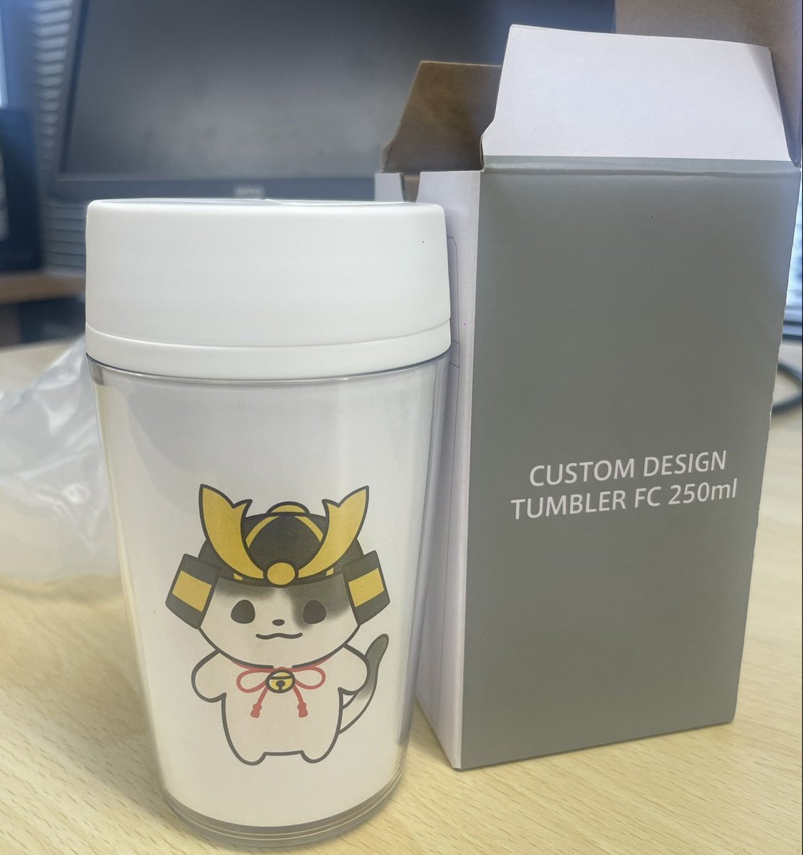 ushisyougun's tweet photo. タンブラープレゼントについて、発送されたとの連絡がありました！
応募してくださった方はお届けまでもう少々お待ちください！ https://t.co/qTl2O3Vghn