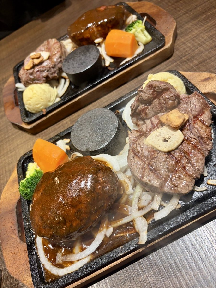 LIBERSCREATE's tweet photo. バーグ&amp;ステーキ٩̋(๑˃́ꇴ˂̀๑)いぇあ✨ https://t.co/hr9STlgSoI
