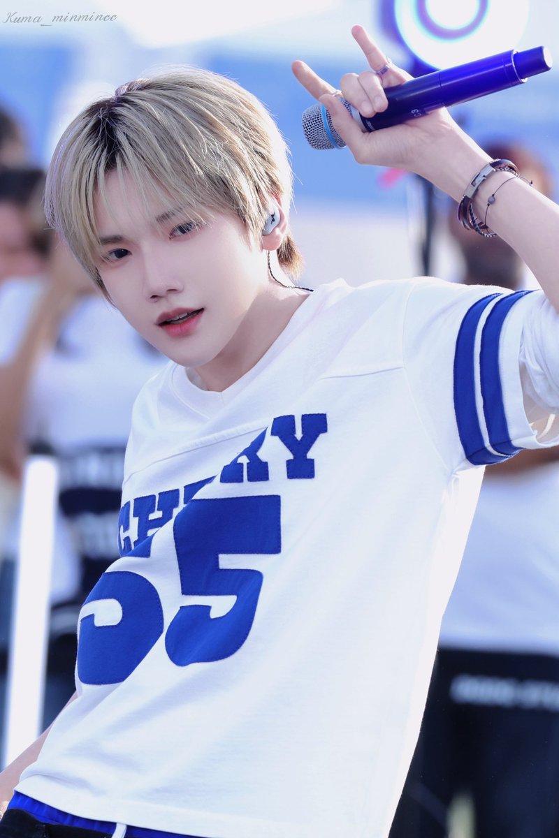 Kuma_minmincc's tweet photo. 260513 서울대 축제

#HYUNMIN #현민 
#KEYVITUP #키빗업 https://t.co/CwOeEGaToH