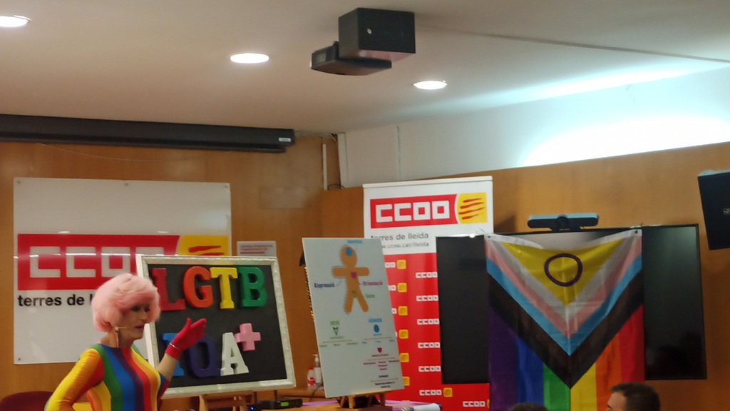 CCOOLleida's tweet photo. 🔔Commemoració el dia de l’Orgull amb el lema “La seva vergonya, el nostre orgull”, a CCOO de Lleida
Vam fer el “Taller formatiu i divulgatiu de les sigles LGTBIQA+”, a càrrec de Brigitta Lamour
https://t.co/ZK8snSnqXf https://t.co/5ahn9dJHwV