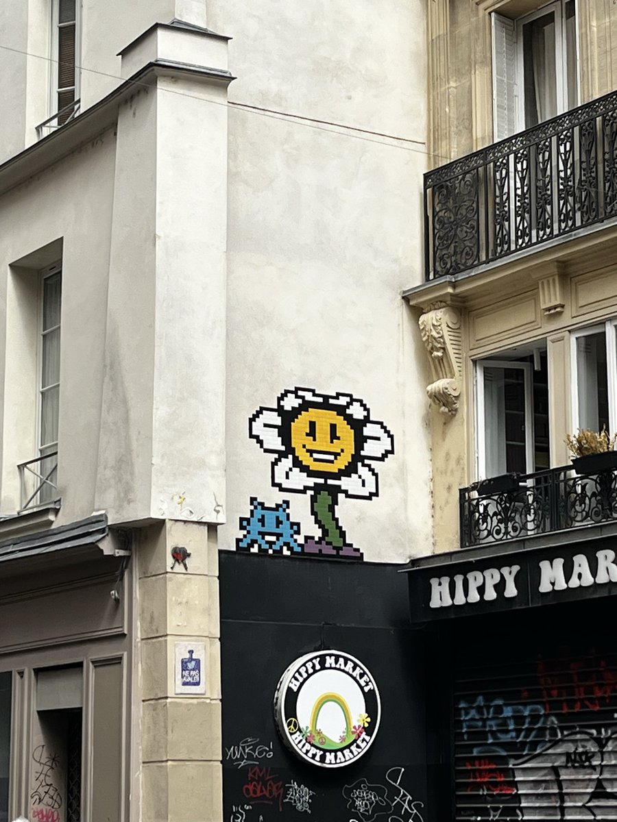 llouxdd's tweet photo. flowey spotted at st michel https://t.co/g1e82K6u5t