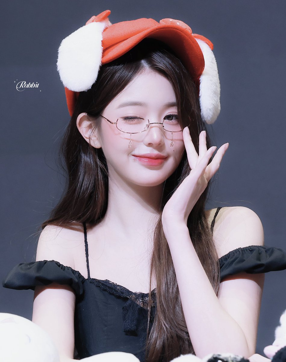 cherrycherry384's tweet photo. 260628 🐰❤️

#IVE #아이브 #원영 #ジャンウォニョン
#ウォニョン #장원영 #ウォニョン https://t.co/qw0B3TFhph
