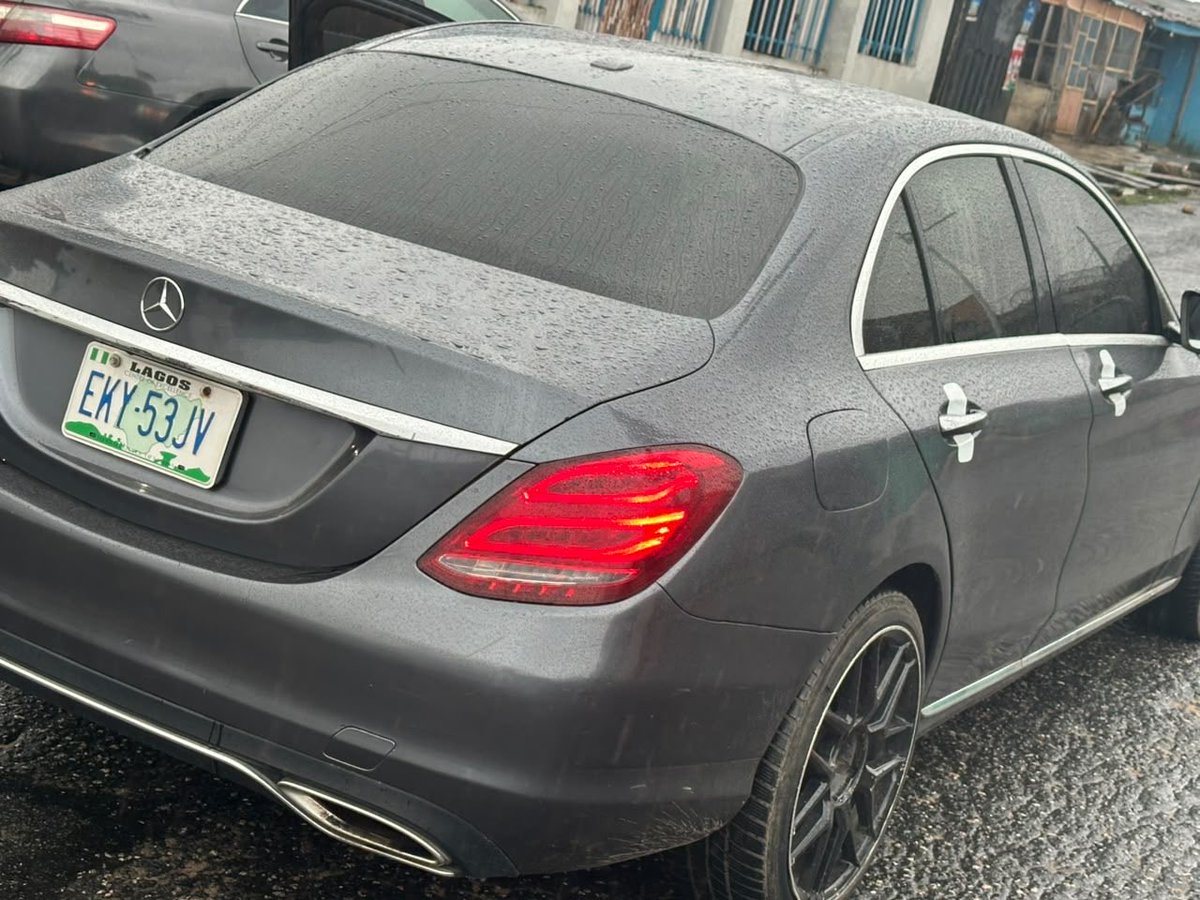 Olajide294's tweet photo. 🔥🚘⚡️🔌Urgent Cash needed ASAP 
Registered
Mercedes Benz C300 2015
Pure First body pan 
Untouched engine and Gear, Factory fitted AC
With Thumbstart 
Total see and buy, Absolute Nothing to Fix 
Price: 8.3M to owner 
Settlement 500k 
Location: Ogba, Lagos https://t.co/O48HCXCvwg