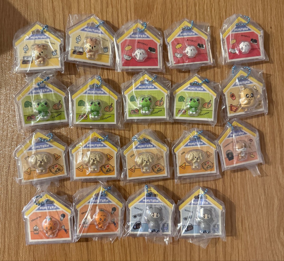 0tomodachi's tweet photo. SEVENTEEN セブチ MINITEEN ミニティーン パッケージチャーム&amp;グミ 交換　グミ

【譲】
ジョシュア ウジ the8 ミンギュ
ドギョム スングァン バーノン ディノ

【求】
エスクプス ジョンハン(家族分)
ホシ ウォヌ 
or 定価買取➕送料

ff まとめての方優先
お気軽にお声がけください🙇 https://t.co/5YsQeQ5V6q