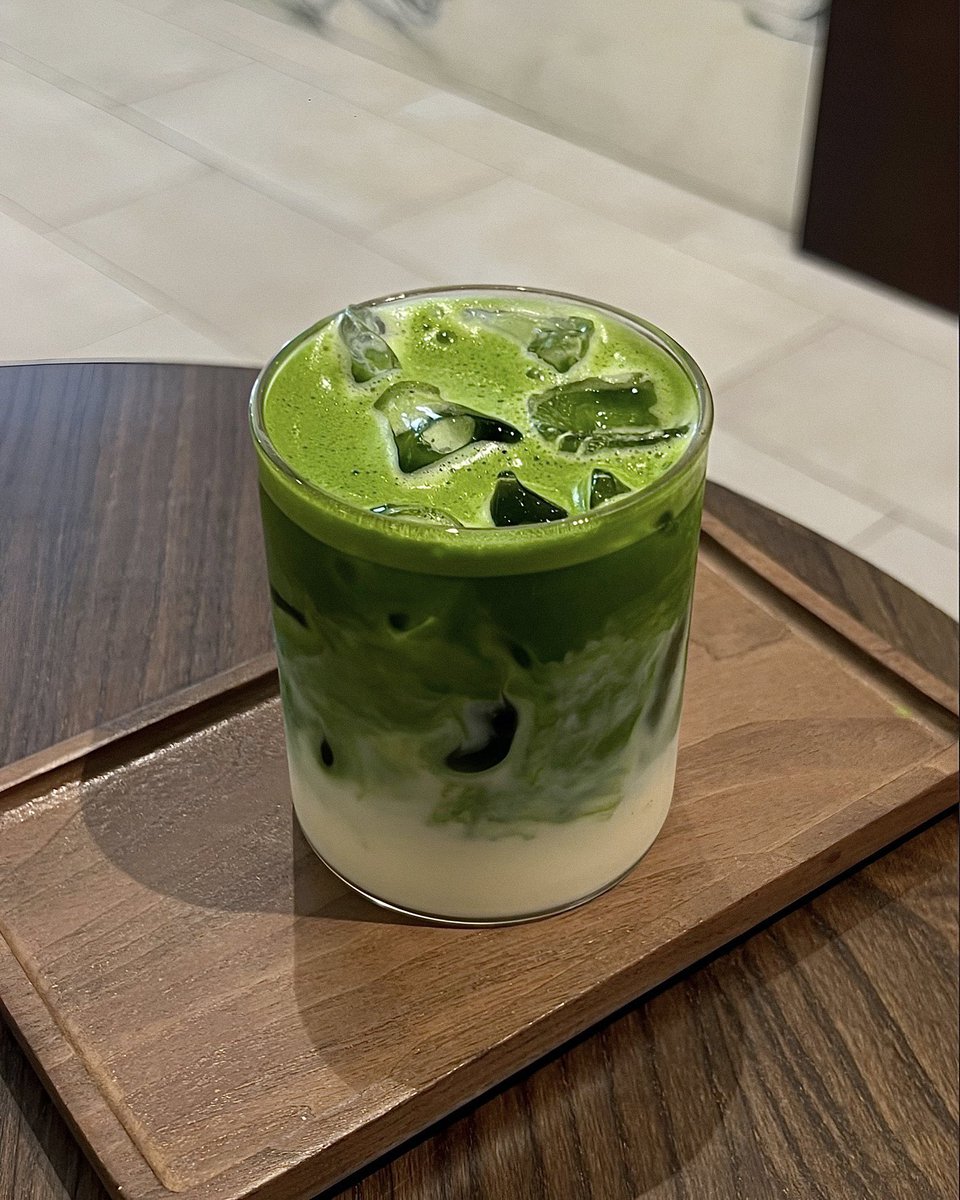 ElyfaeFeelings_'s tweet photo. coffee or matcha? https://t.co/YYuIjYVNYN