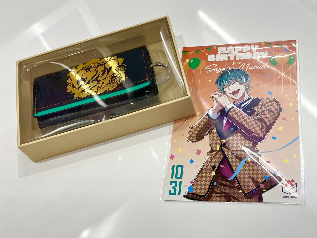 ヒプマイ バースデー 白膠木簓 キーケース 大人気のヒプノシスマイクより、白膠木簓のバースデーグッズが入荷