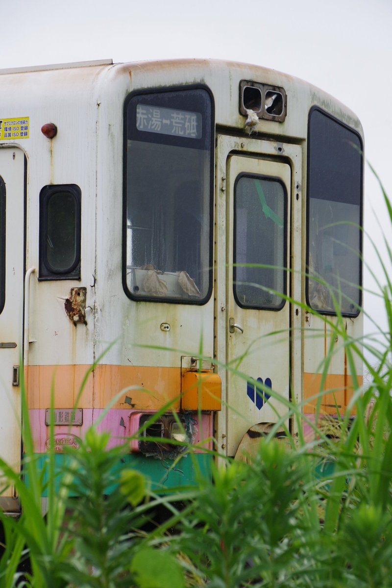 HEROSHIMO's tweet photo. 山形鉄道 YR885
6年前の撮影。
その時点で既にかなり傷んでいましたが、使える部品も流用し尽くされて天寿を全うしたんですね。
解体との報、遠くから手を合わせます。 https://t.co/XqXlGBudpN