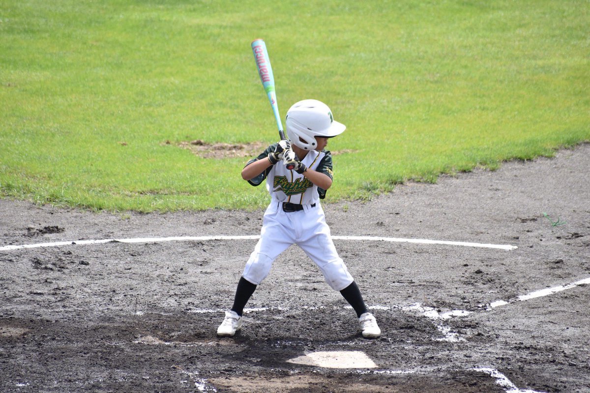 Ura_running's tweet photo. ご報告（ラン📮ではございません🙇）

マクドナルドトーナメント山形予選
優勝🏆しました✨

準決勝
ノーヒットノーランからの1-0サヨナラ勝ち
決勝戦
14-0で4回コールド勝ち

とうとう全国大会決まりました‼︎🙌

#ランもっと頑張れオレ
#息子のファインプレーに感動
#愛媛県遠すぎる笑
#ALT長文🙇 https://t.co/wJGV2lfsC3
