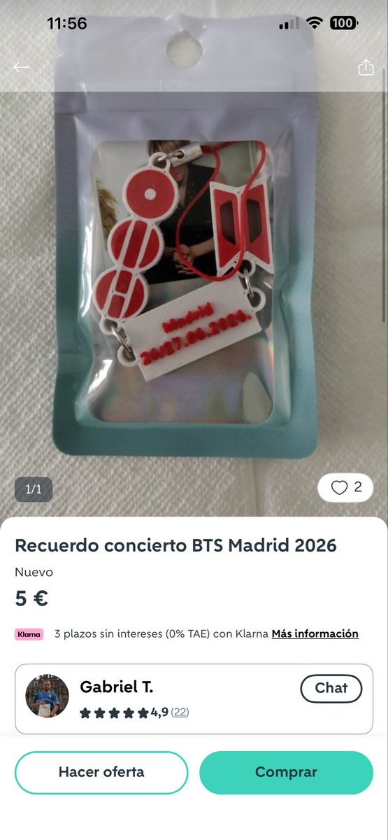 TheSaaree's tweet photo. Este personaje llamado Gabriel se esta dedicando a vender absolutamente todos los freebies que recibió en el concierto, Gabriel es un puto rata de mierda https://t.co/OKFab8zobp