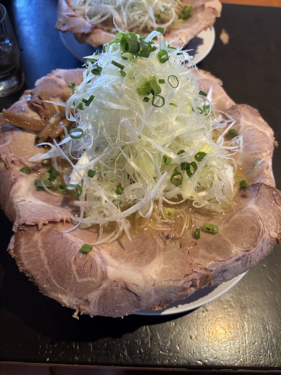Snowusgi71's tweet photo. 久しぶりのねぎみそチャーシュー
旨し！ https://t.co/Fe7Fgw7BYp