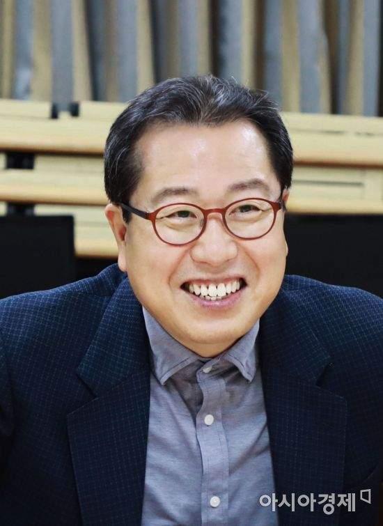 cdneyguy's tweet photo. 한국외대는 강원도로 이전 시켜야 한다. 철원으로 보내자. 그래야 김정은 은총을 받을 것이다. 우리나라에 외국어 대학교 필요 하는가? 묻고싶다 그대에게. https://t.co/af8CRUto6X