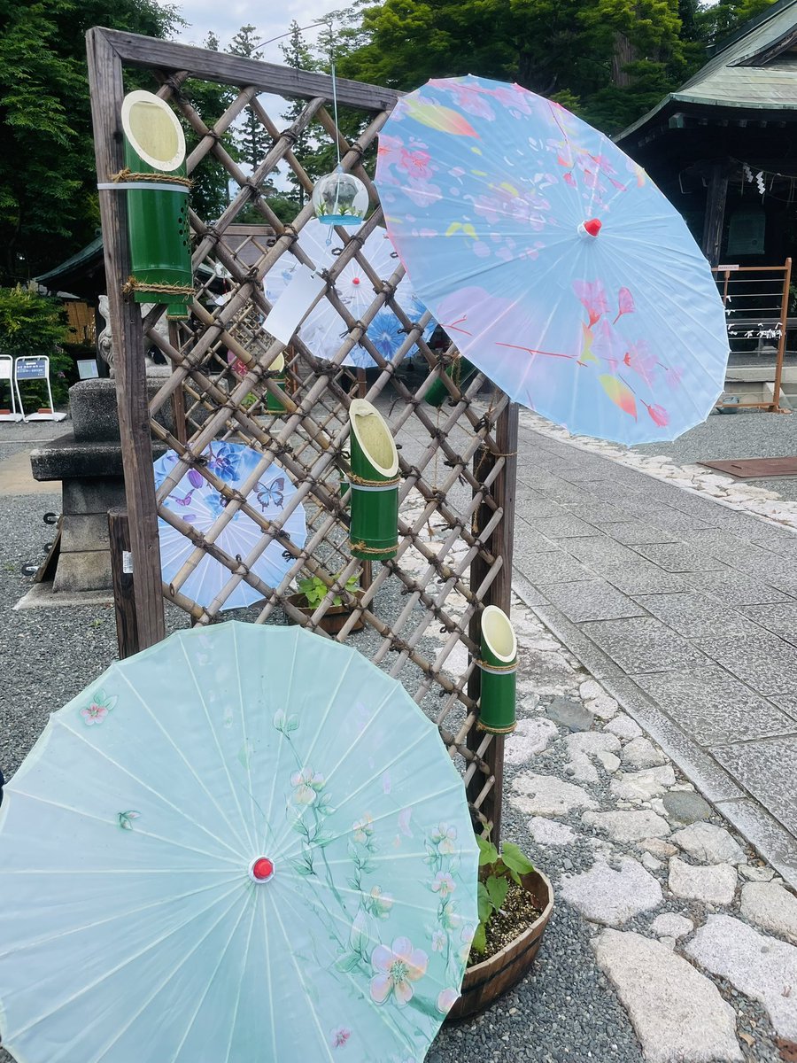 Alexsecret27's tweet photo. 行きたかった國魂神社にやっと参拝👏🏻
平日で人がほぼいなくて、色とりどりの風鈴や音色がとてもキレイでした✨ https://t.co/65g3Nr15Du