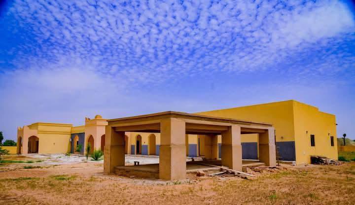 TrackaNG's tweet photo. N198m was allocated to the Construction of a Veterinary Hospital Dutse, Jigawa state in the 2024 State budget. 

We tracked and report that this project has been completed and awaiting commissioning.

We implore MINISTRY OF LIVESTOCK, the implementing agency to facilitate the commissioning of this facility for use.