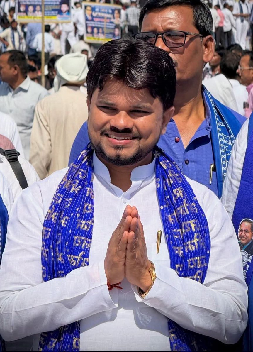 SamratManishKK's tweet photo. पार्टी द्वारा आपको 355 मुहम्मदाबाद गोहना #विधानसभा/ चुनाव का #टिकट_दिए जाने पर हार्दिक बधाई। आपके नेतृत्व, मेहनत और जनसेवा के #प्रति_समर्पण का यह सम्मान है, हम आपके #उज्ज्वल_भविष्य और #प्रचंड_विजय की कामना करते हैं।

#jkazad #BahujanSamajParty #BspIndia J.k. Azad #BSPMission2027 https://t.co/89fjvklxnb