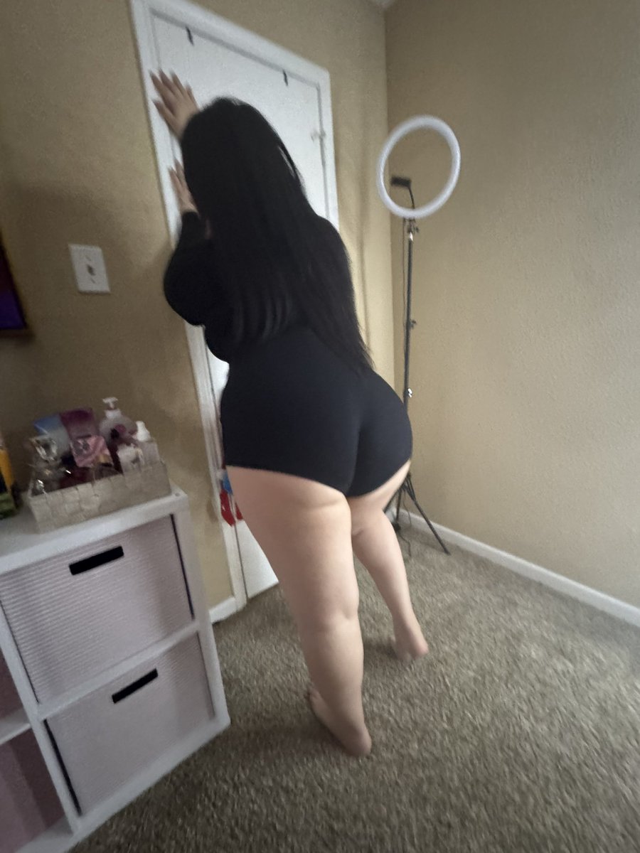 laxtindoll's tweet photo. #htx #latina #texas  hmu if u in my city 😝✌🏼 https://t.co/4EeJL9sLYM