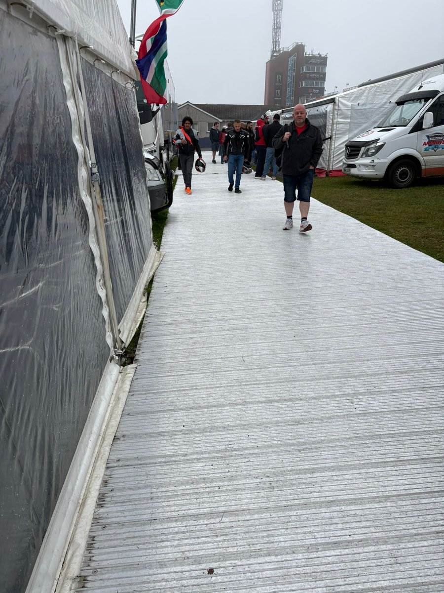 mattingtheworld's tweet photo. Finishing the month in all this wonderful sunshine is great but it was only 3 short weeks ago that Aluminium Rolls made and supplied by us were rescuing the situation during extremely bad weather at the Isle Of Man TT during raceweek.
#IOMTT #trackway #Aluminiumrolls #events https://t.co/Lb3mhvmIfi