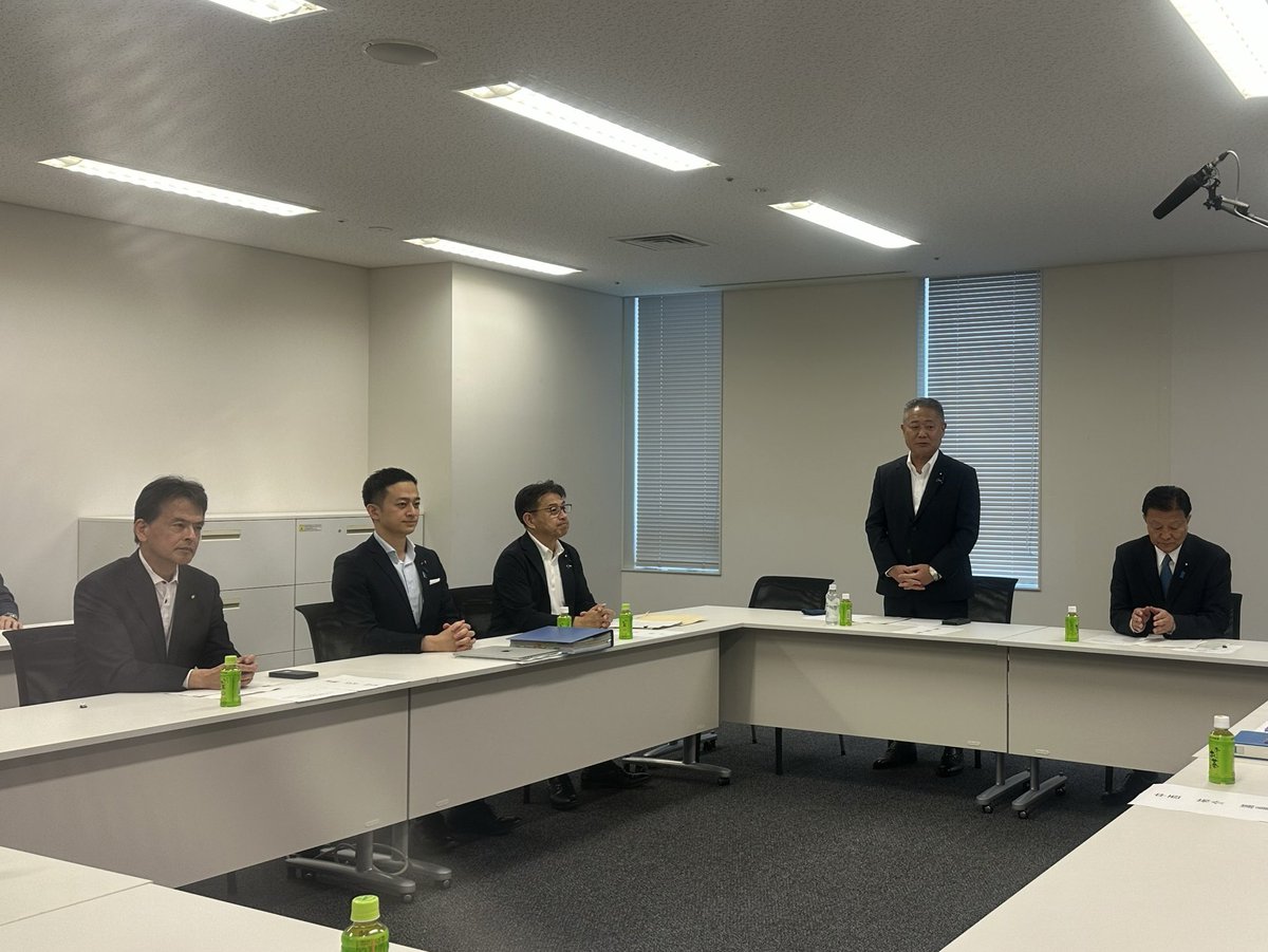abe_keishi's tweet photo. 事務局長を務める「与党憲法改正条文起草協議会」を開催。憲法改正、特に緊急事態条項と9条改正に向け、与党間で議論を煮詰めて参ります。

#阿部けいし #日本維新の会
#兵庫２区 #神戸 #西宮 https://t.co/itqSedACnm