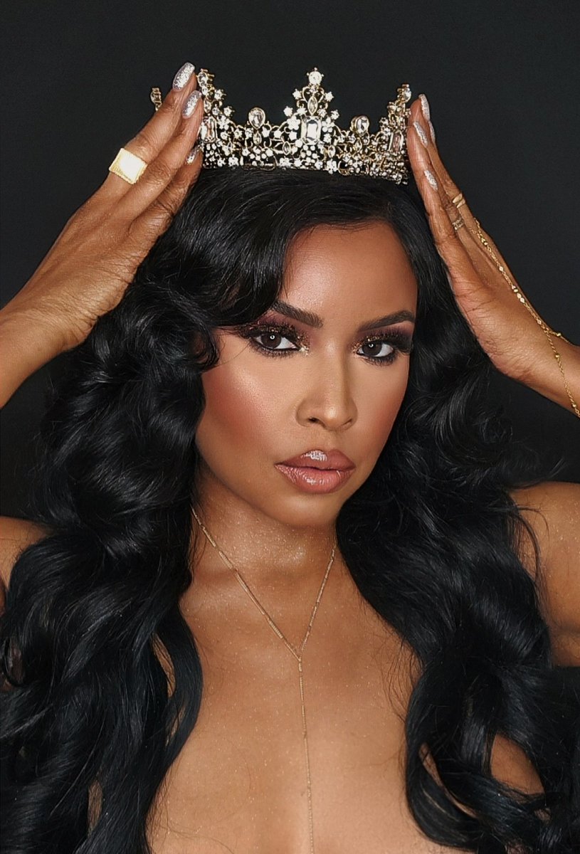 vavamasse's tweet photo. On this day a Queen was born 👑  
#June29th #HappyBirthdayToMe 
#vavamasse 
#CancerSeason https://t.co/rFeQPWFdli