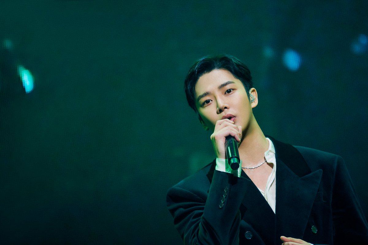 tvasahi_cs's tweet photo. 【ch1/情報解禁】
／
2025 #ロウン SPECIAL FANMEETING IN JAPAN
- Extraordinary Day -「アンコール放送」決定🎊
＼

🗓️7/25(土)午後1:30～

入隊日が延期となり急遽開催決定となった
日本ファンミーティング🥺✨

🔗番組HP
https://t.co/9DImUe97J1

@rowoon_japan #ROWOON https://t.co/LeKmz4ML4u