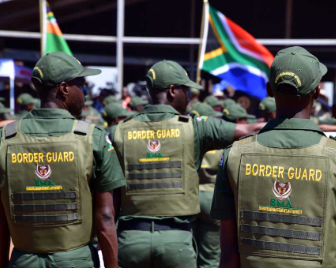 SAgovnews's tweet photo. The Border Management Authority has intercepted explosive cables with an estimated street value of about R100 000 concealed in the luggage of a Malawian man travelling on an Interlink bus at the Beitbridge Port of Entry. https://t.co/MFDJ7se5zK

#GovZAUpdates https://t.co/9LvKgdU9YO
