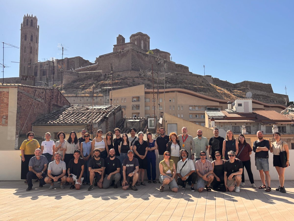 culturadigicat's tweet photo. ✨ Trobada de la comunitat creativa de Ponent amb l’estrena de Lux Mundi aquest dissabte al @MuseuMorera.
🤝 Connexions, talent i projectes compartits.
🌌 Inauguració de l’experiència immersiva i inici de Les Nits del Morera.
💡 Gràcies a totes!
#LuxMundi #NitsdelMorera https://t.co/QdDvfGuA3f
