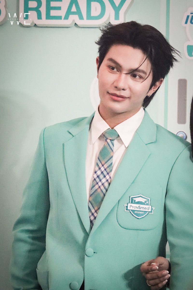 WEofficialTH's tweet photo. พรีเซนเตอร์คนนั้น … มีแฟนหรือยังครับ

#WilliamEst 
#williamjkp #est_rvp
#วิลเลี่ยมเอส https://t.co/B3BdINjN46