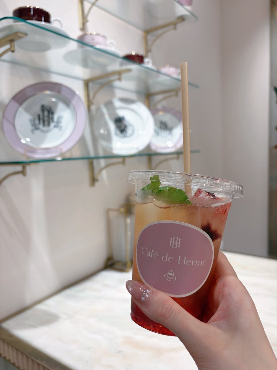sanamaru_1's tweet photo. 今回のDi○ rコーデお気に入り♡ https://t.co/gljpaXJmUb