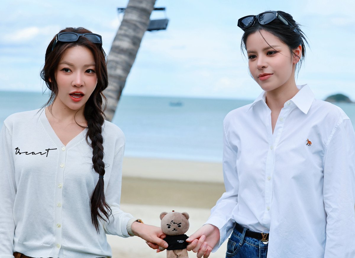 Oscar601106's tweet photo. พี่สาวคนสวยพาน้องชายมาเที่ยวทะเล 🤣🌊🐻

FAYMAY SUMMER IN BLOOM
#HuahinxFAYMAY https://t.co/waA2BJeaYb