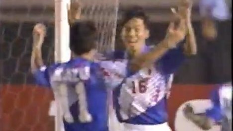 take100000's tweet photo. ブラジルから日本代表が初めてゴールを奪ったのはご存じミスターレッズ福田正博( *´艸｀)
https://t.co/WmuD77PBSR

#日本代表
#浦和レッズ
#福田正博 https://t.co/alq0E10oHi