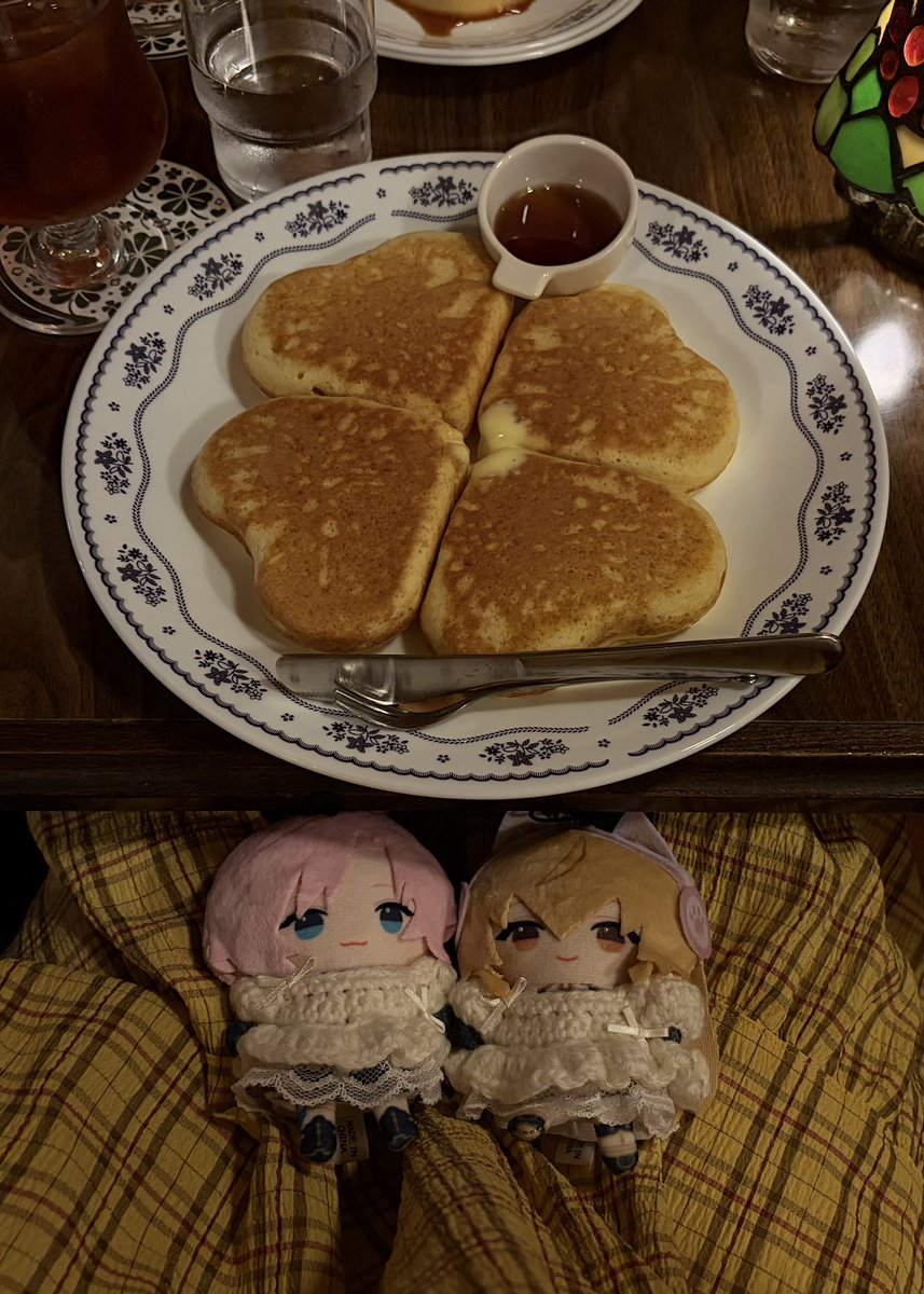 s___lty's tweet photo. とっても可愛い喫茶店を見つけた🍮🍀*゜
 #にじぱぺっとが見られるタグ https://t.co/5YooDt3T32