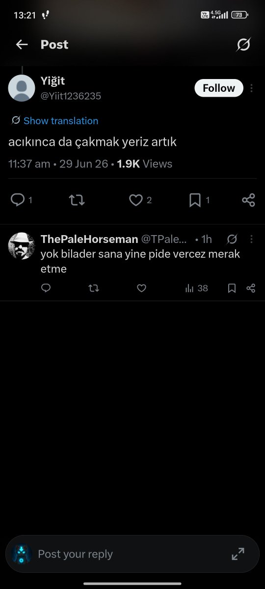 dieWeltLesen's tweet photo. Adam soldaki yorumun altına sağdaki parlak fikrini paylaşmış. Bu milletin bazı hasletlerini fazla hafife alıyoruz. https://t.co/cFLuZbJ8At