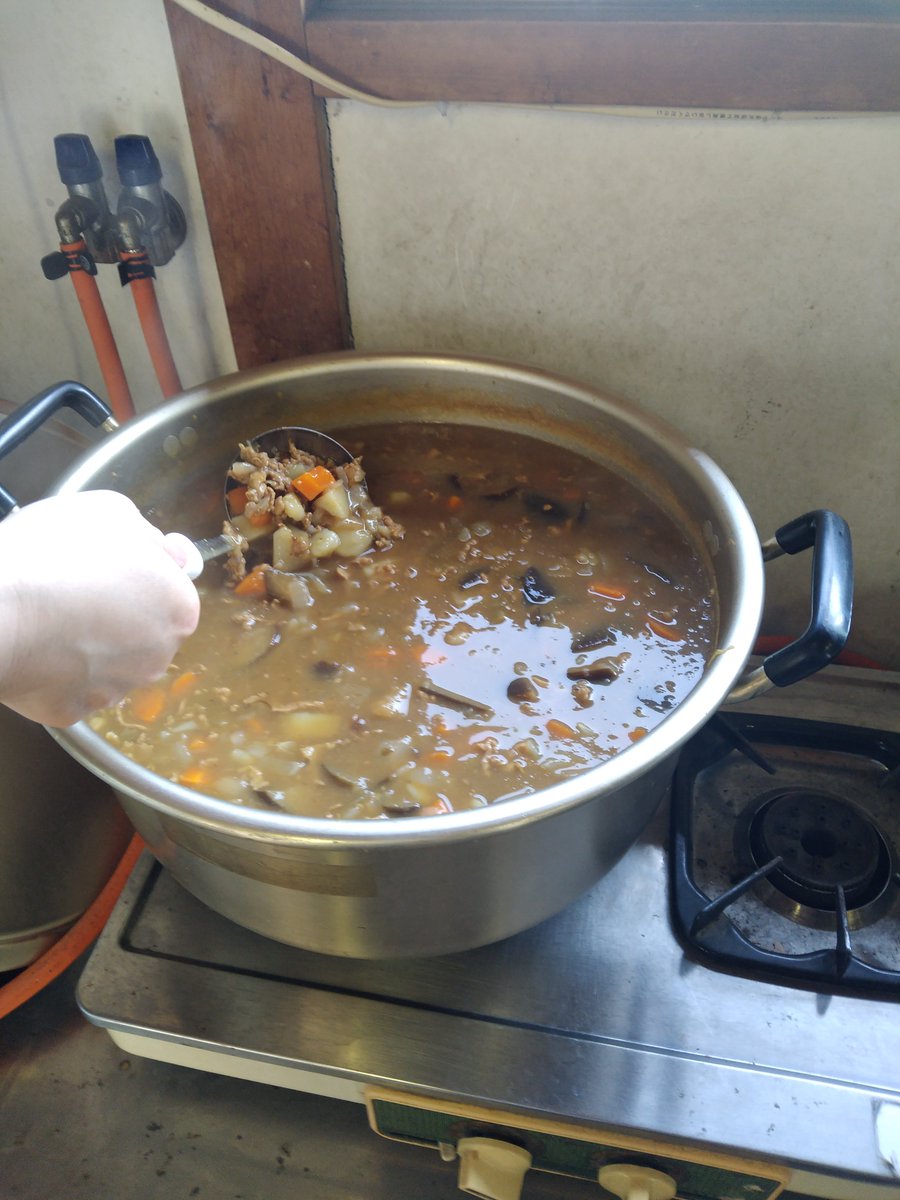Naporingo's tweet photo. ガス炊飯器君仕事してくれた。参加人数は予想ライン。 https://t.co/W43Gvgn5EX