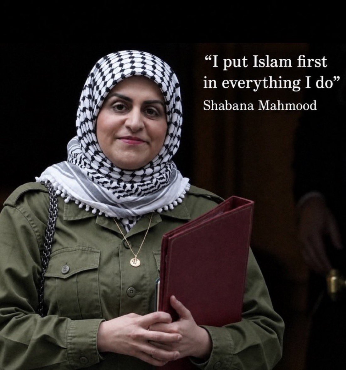 pippaisright's tweet photo. Why have we allowed this woman to be in charge of immigration in the UK?! https://t.co/63iA7CaYZq