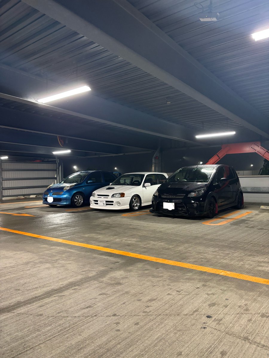 RaiST713's tweet photo. 改めて見ると変態だなぁ https://t.co/3fadSyuGjh