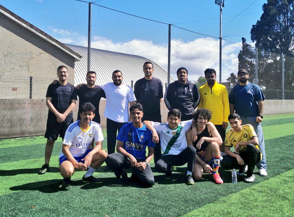 saudiclubdundee's tweet photo. نظّمت اللجنة الرياضية في النادي السعودي في دندي  تمرين كرة القدم ، وسط أجواء حماسية
وموعدنا الاسبوع القادم.. https://t.co/hRIerju3s2
