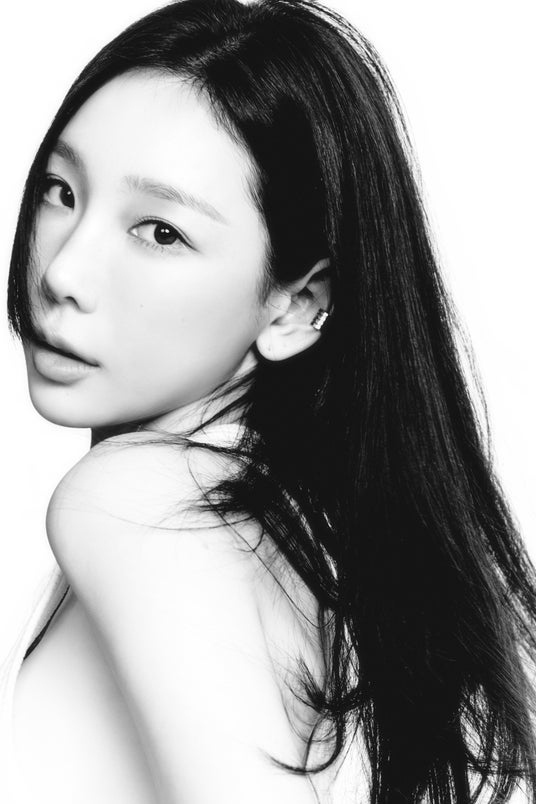 Kstyle_news's tweet photo. 少女時代 テヨンが韓国語で歌う「晩餐歌」MV公開！

▼RESCENEのウォニ＆ミナミがMV出演✨
https://t.co/VTAHCi5V27 https://t.co/JEb2Iq20Zh