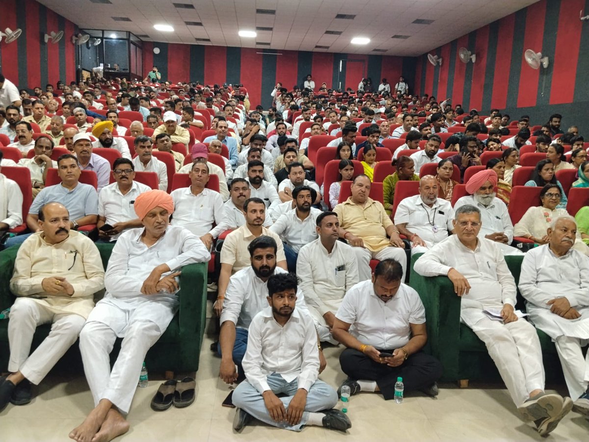 diproynr's tweet photo. महाराजा अग्रसेन कॉलेज जगाधरी में प्रखर राष्ट्रवादी और जनसंघ के संस्थापक डॉ. श्यामा प्रसाद मुखर्जी की 125वीं जयंती के उपलक्ष्य में एक विशाल जिला कार्यकर्ता सम्मेलन का आयोजन किया गया। कार्यक्रम में मुख्य वक्ता के रूप में हरियाणा सरकार के कैबिनेट मंत्री श्याम सिंह राणा ने शिरकत की। https://t.co/zLQ4HBPdVq