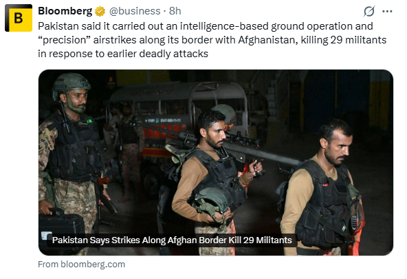 TajudenSoroush's tweet photo. با وجود که در حملات پاکستان به افغانستان غیر نظامیان کشته و زخمی شدند اما بازهم در سرخط خبرهای رسانه های جهان روایت پاکستان حاکم است. چرا روایت افغانستان شنیده نمی‌شود؟ برای اینکه طالبان سابقه پناه دادن به گروه های تروریستی را در کارنامه دارد و در جهان به عنوان یک گروه بدنام شناخته میشوند و جهان هرگز روایت این گروه را به رسمیت نمی‌شناسد. 
در وسط این ماجرا قربانی اصلی مردم افغانستان است!