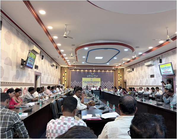 PRDeptOdisha's tweet photo. A review meeting on the implementation of all developmental schemes, including SBM-G, was held at the Zilla Parishad Conference Hall, Bargarh, under the chairmanship of the Collectors & District Magistrates of Bargarh and Koraput. The meeting was attended by the Chief Development Officer-cum-Executive Officer, Zilla Parishad, Bargarh, along with officials from all Blocks to review progress, address implementation challenges, and ensure timely and effective execution of government programmes.
@CMO_Odisha  @RabiNaikBJP  @swachhbharat  @DMBargarh @koraputdm